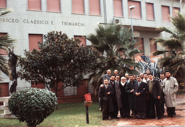 16. DAVANTI AL LICEO 1[1]