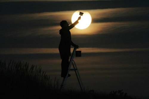 La luna e il pittore