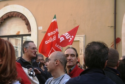 Qualche cgillino in piazza