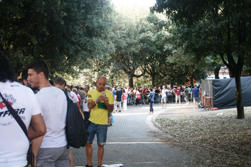 Fila all'ingresso small